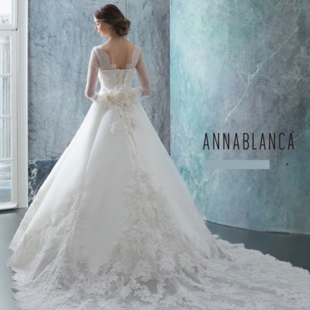Wedding Dress（Various）にて長袖のドレスを2点更新しました。
